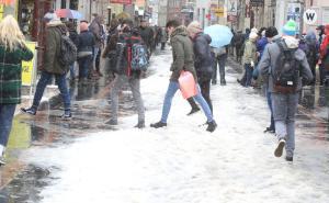Foto: Dženan Kriještorac / Radiosarajevo.ba / Čišćenje snijega u Sarajevu